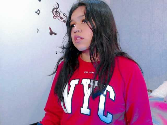 Live sex webcam photo for dianejazmin #272921365