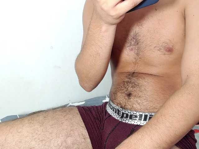 Live sex webcam photo for diegohairyman #276669392