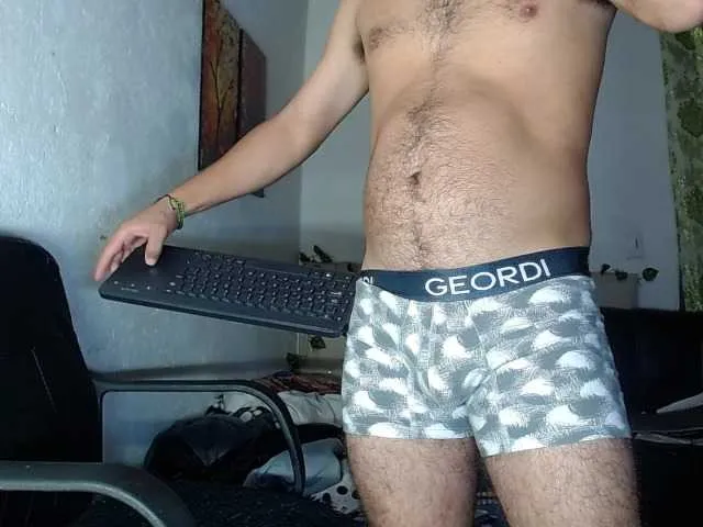 Live sex webcam photo for diegohairyman #278251180