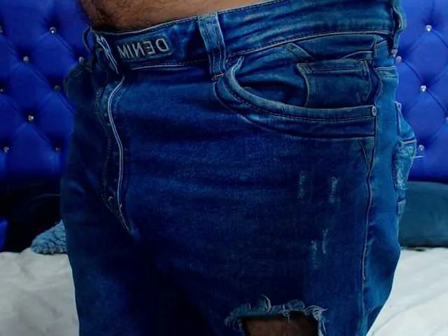 Live sex webcam photo for diegohairyman #290629992