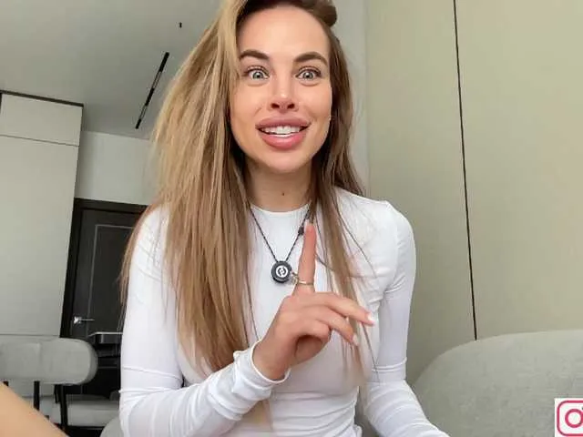 Live sex webcam photo for diffgirls1-1 #292020687