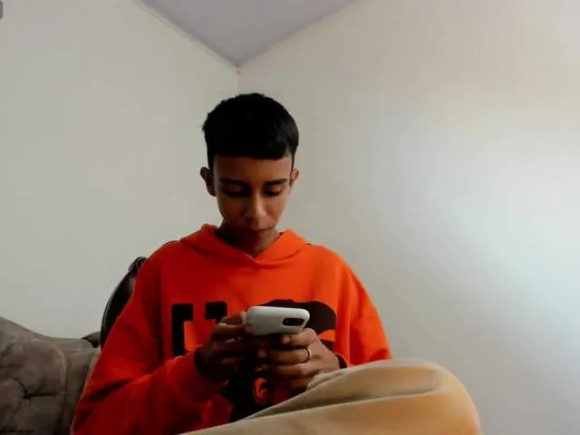 Live sex webcam photo for dikey-62 #278085574