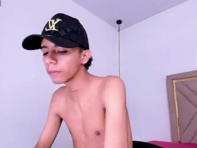 Live sex webcam photo for dikey-62 #278167793