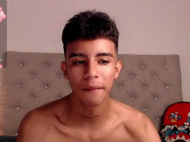 Live sex webcam photo for dikey-62 #278582135