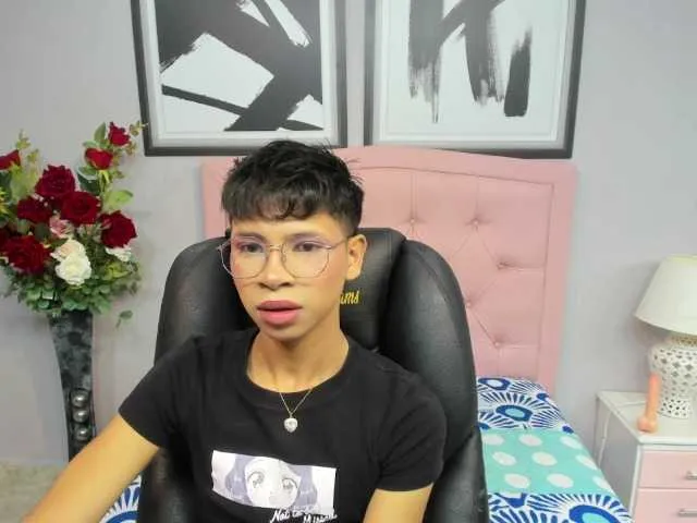 Live sex webcam photo for dilan-911 #291502109