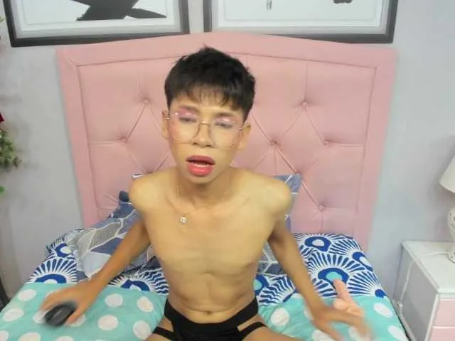 Live sex webcam photo for dilan-911 #291503811