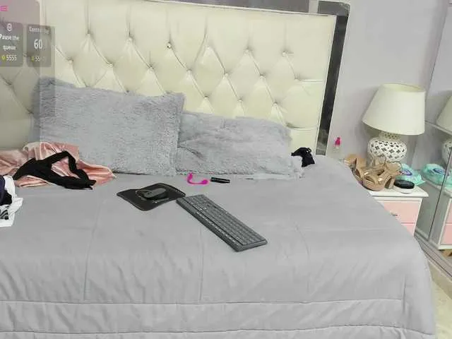 Live sex webcam photo for dilan-911 #291715518