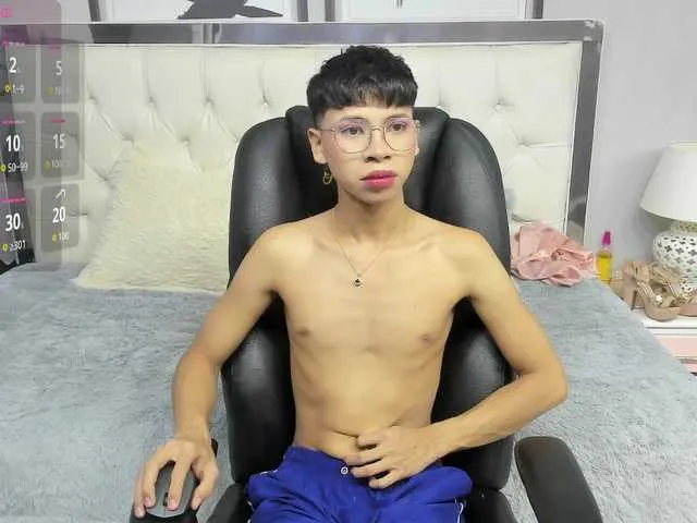 Live sex webcam photo for dilan-911 #291752865