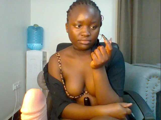 Live sex webcam photo for dilanloyal #290141833