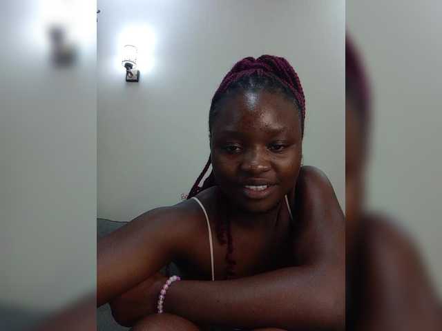 Live sex webcam photo for dilanloyal #290628418