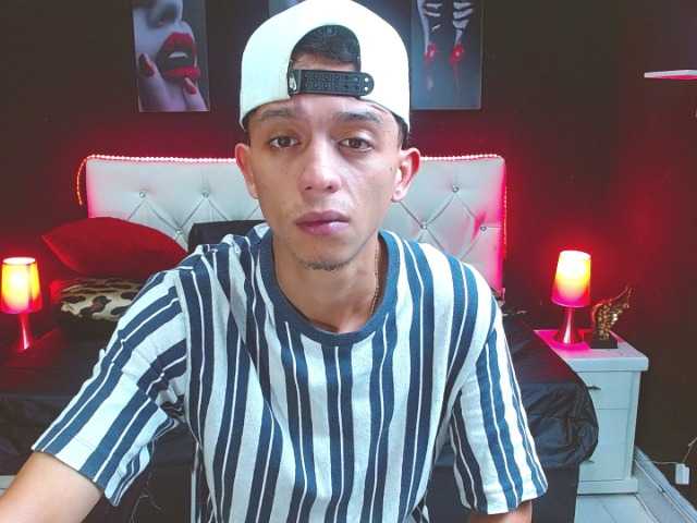 Live sex webcam photo for dilanviajel #277247212