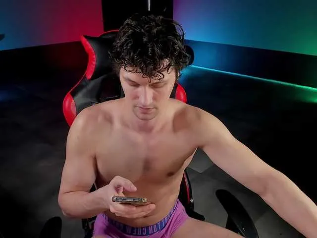 Live sex webcam photo for dirty-boss #293420878