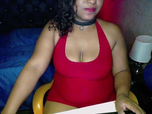 Live sex webcam photo for dirty-lady2 #271741424