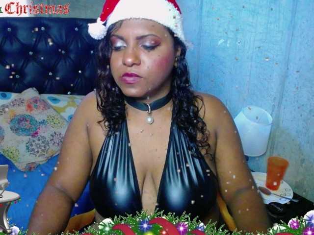 Live sex webcam photo for dirty-lady2 #271804836