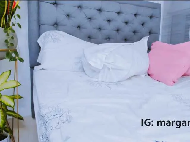 Live sex webcam photo for dirtycouple02 #291094709