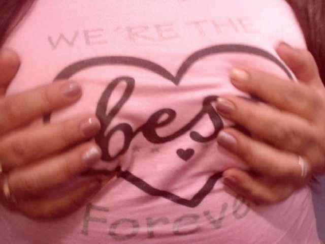 Live sex webcam photo for dirtywoman #272062437