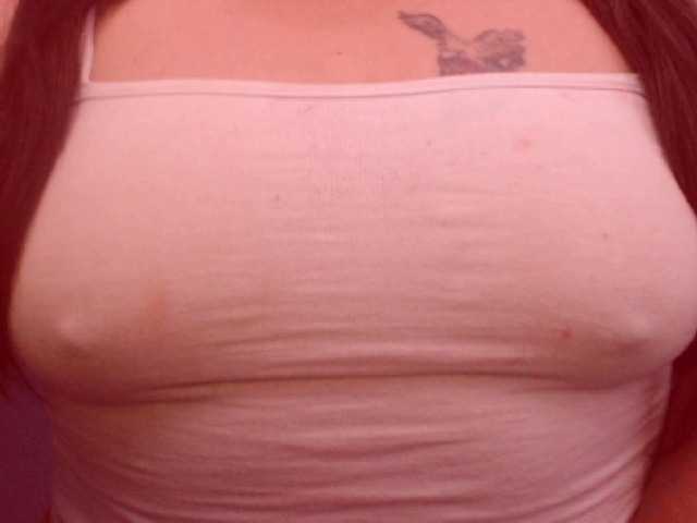 Live sex webcam photo for dirtywoman #272140453