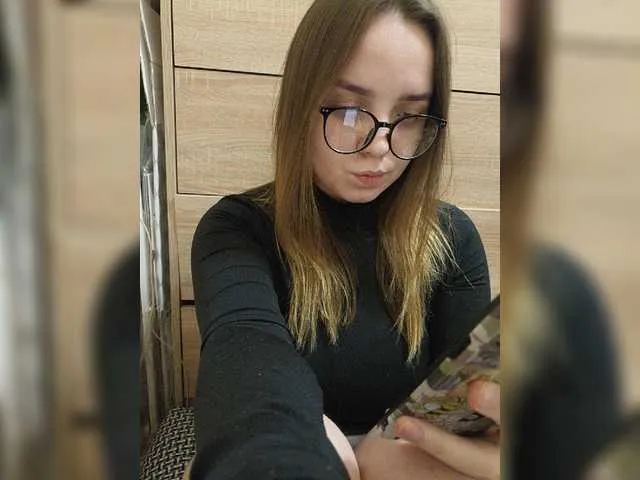 Live sex webcam photo for divine-hell69 #277004668