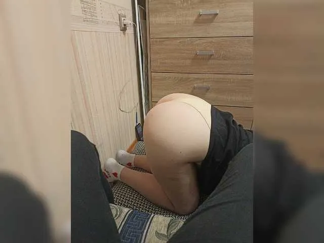 Live sex webcam photo for divine-hell69 #277304392