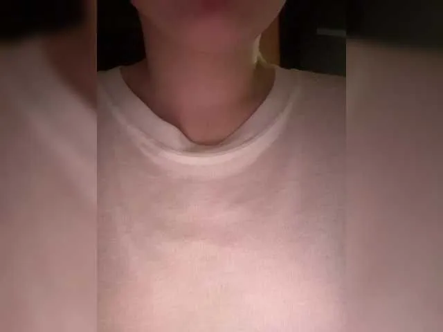 Live sex webcam photo for dkarsar777 #290883503