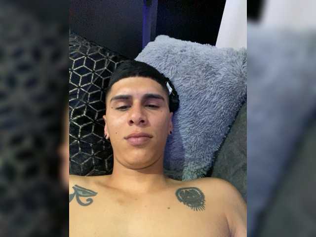 Live sex webcam photo for dograu777 #275972032