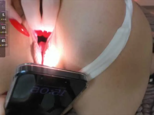 Live sex webcam photo for dolly-ll #277856679