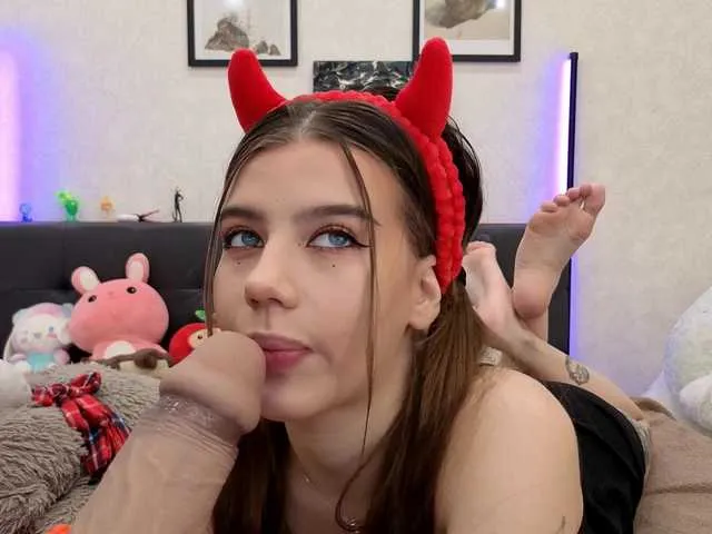 Live sex webcam photo for dolly-ll #291987733