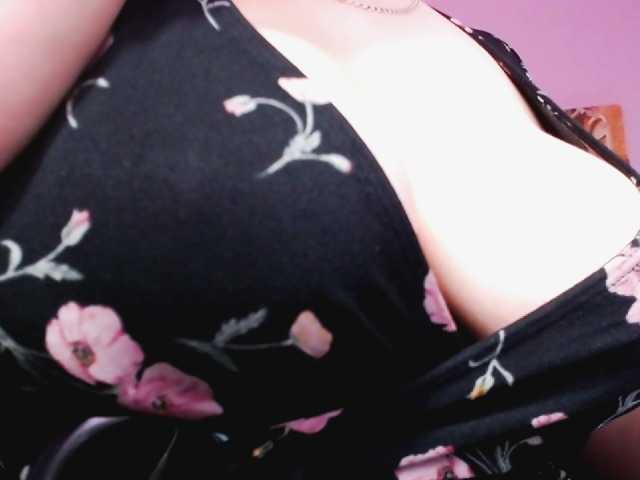 Live sex webcam photo for dolories #272732143