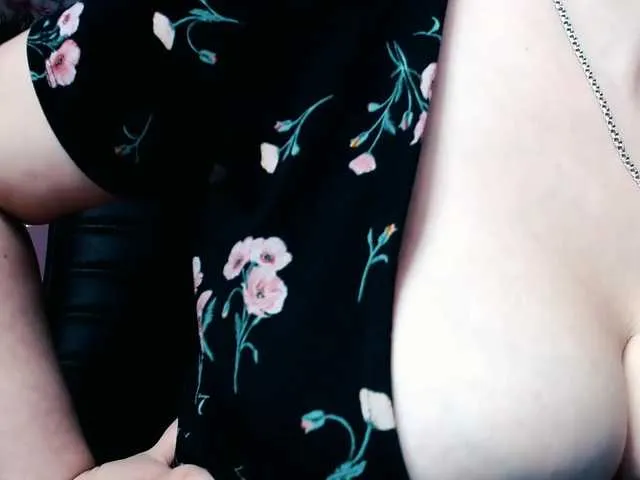 Live sex webcam photo for dolories #273327145