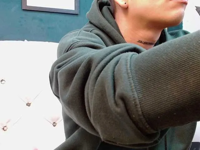 Live sex webcam photo for dominic-mahecha #276725861