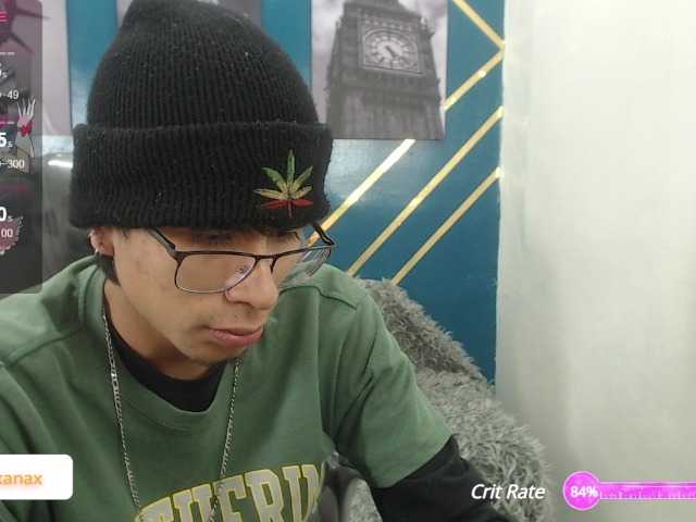 Live sex webcam photo for dominick18- #284344933