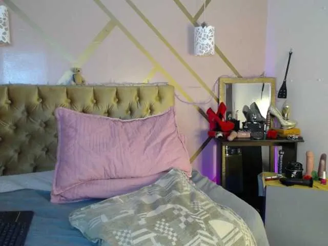 Live sex webcam photo for dove-mature #290307945