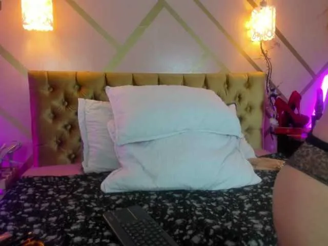 Live sex webcam photo for dove-mature #291001277