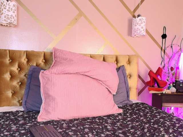 Live sex webcam photo for dove-mature #291157877