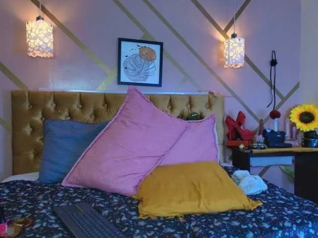 Live sex webcam photo for dove-mature #291828987