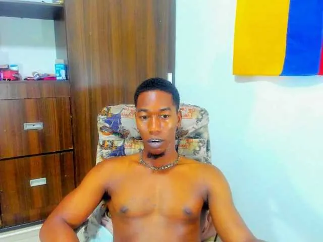 Live sex webcam photo for dreamastercum #291360863