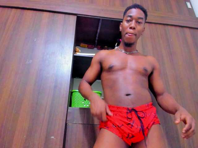 Live sex webcam photo for dreamastercum #294232964
