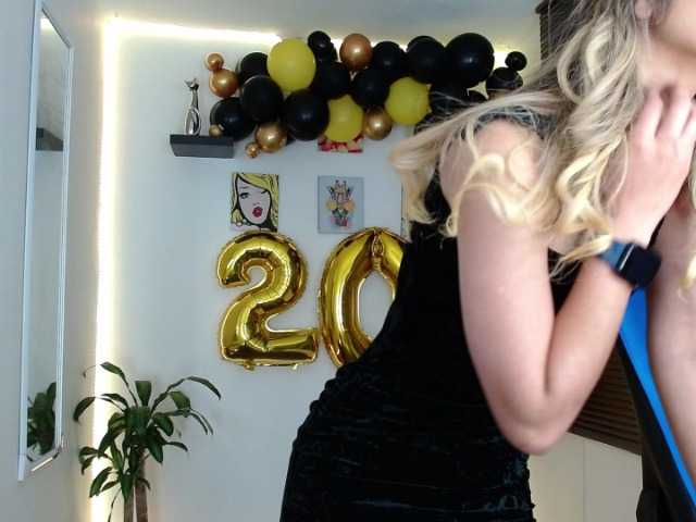 Live sex webcam photo for dreamygirl- #271852659