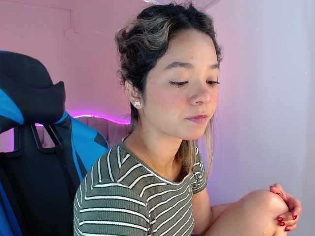 Live sex webcam photo for dreamygirl- #272906643