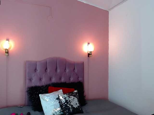 Live sex webcam photo for dreamygirl- #272952795