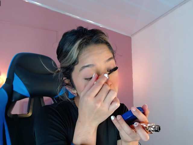 Live sex webcam photo for dreamygirl- #272990042