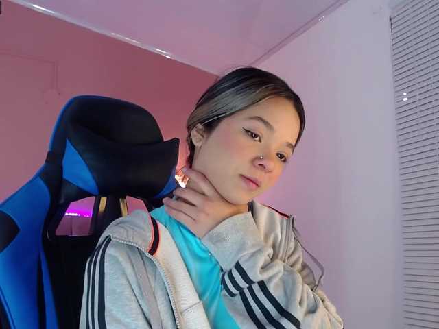 Live sex webcam photo for dreamygirl- #273161567