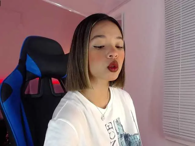 Live sex webcam photo for dreamygirl- #273526291