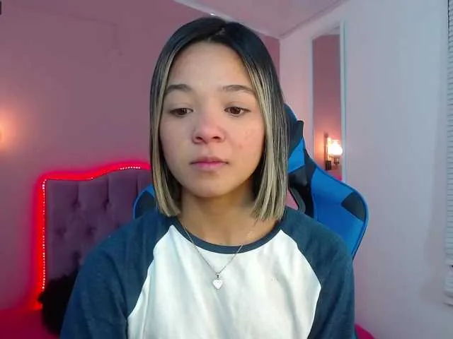 Live sex webcam photo for dreamygirl- #273602068