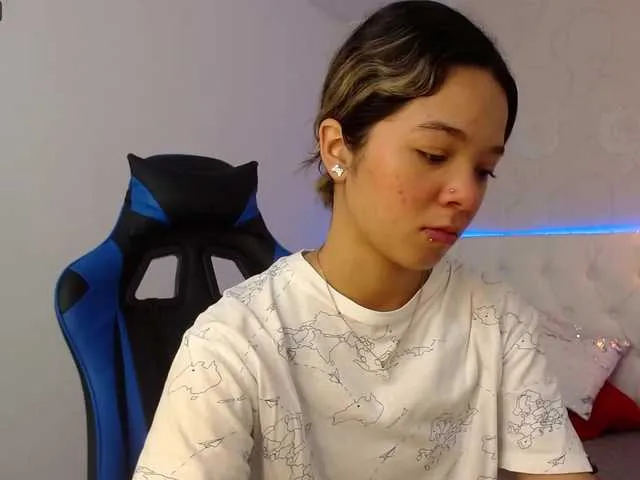 Live sex webcam photo for dreamygirl- #273886865