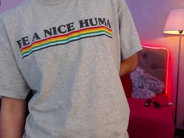 Live sex webcam photo for dreamygirl- #274057767