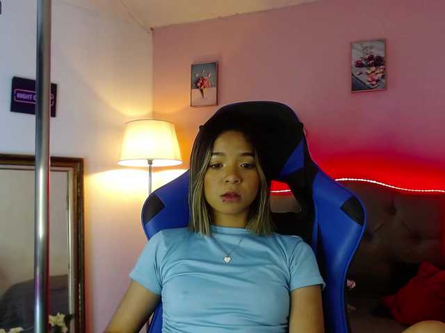 Live sex webcam photo for dreamygirl- #274284245
