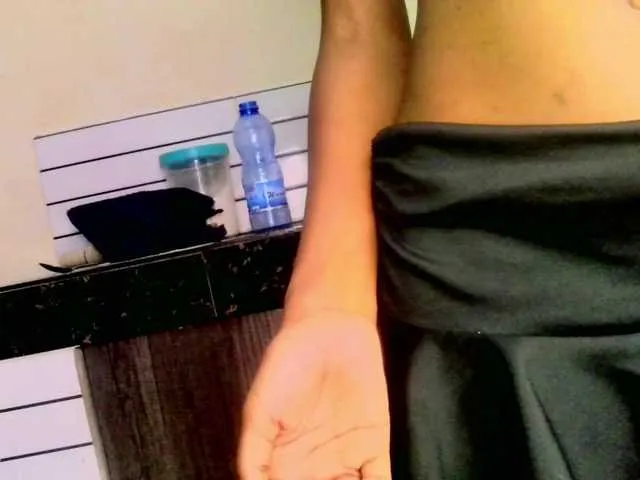 Live sex webcam photo for dreamyher #291631615