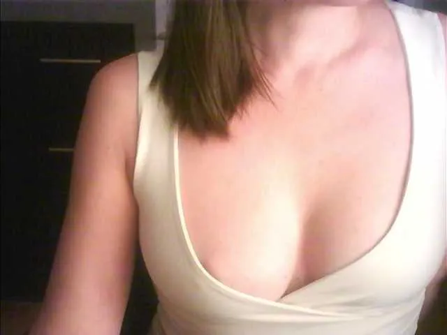 Live sex webcam photo for droplet83 #291242727