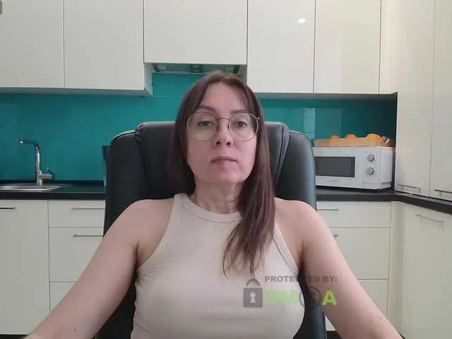 Live sex webcam photo for dulcesiomar8 #290527750